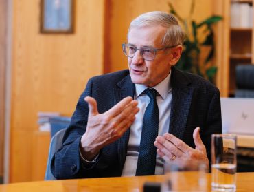Profesor Zima byl za&nbsp;svou vědeckou a&nbsp;výzkumnou činnost oceněn Zlatou medailí Univerzity Karlovy a&nbsp;Medailí Rudolfa Brdičky Foto: David Urbanczyk